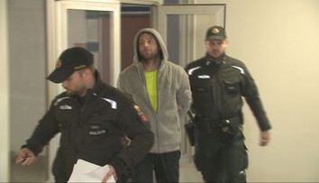 Z okna vyhodil televízor aj kuchynské riady. Sudca rozhodol o osude mladého muža