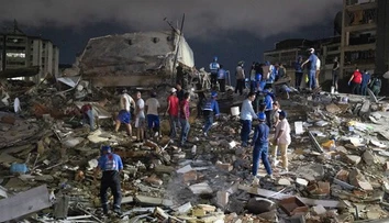 Po zemetrasení vo Venezuele hlásia už najmenej 920 obetí. Stále pátrajú po desaťtisícoch ľudí