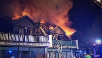 FOTO+VIDEO: Tragický požiar pri Budapešti. Hlásia obete aj zranených