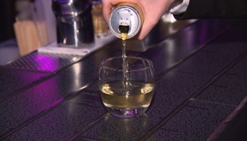 Zisťovali sme, či energetický nápoj a vodka sú droga