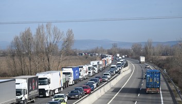 Taliansko chce vodičom vracať peniaze za státie v kolónach. Na Slovensku by to mohlo fungovať tiež, tvrdí analytik