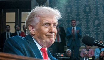 Amerika je silnejšia než kedykoľvek predtým, vyhlásil Trump v najdlhšom prejave o stave únie