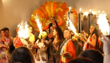 Pohreb Dana Nekonečného: Ľudia tancovali okolo truhly a strieľali svetlice