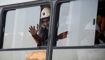 Všetkých 955 pracovníkov bane na zlato sa v poriadku vrátilo na povrch