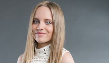 Wau, nádherná Laura z Búrlivého vína dnes. Spoznali by ste ju?