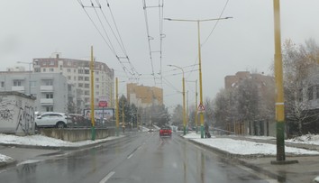 Na Slovensko sa valí tretia vlna sneženia. Pozrite sa, kde ho napadne najviac (PREDPOVEĎ)