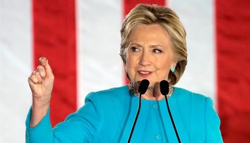 Clintonová hlási návrat: Som pripravená vyjsť z lesa