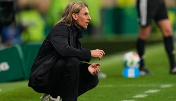 Jeho defenzíva bola takmer nepriepustná, krajine zariadil štátny sviatok. Po MS skončil ďalší kouč