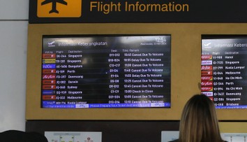 Sopečná erupcia zastavila letecké spojenie s obľúbenou destináciou. Tisíce ľudí uviazli na letiskách