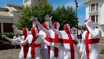 Nefalšovaná radosť je najkrajšia. Takto sa oslavuje víťazný gól rivalovi v poslednej minúte