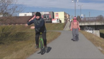 Jar sa hlási o slovo. Prví cyklisti na cyklotrasách, no ani lyžiari nemusia sedieť doma