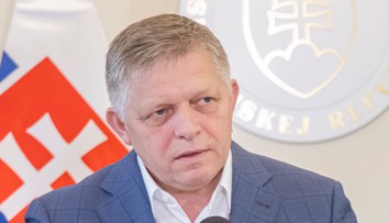 Holokaust nie je len minulosť: Premiér varuje pred jeho popieraním a nenávisťou