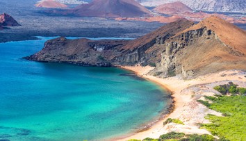 Galapágy ohrozuje nafta. Uniká z potopenej lode