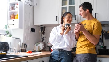 „Sex začína v obývačke, nie v spálni.“ Slovák tvrdí, že mu príspevok na sociálnej sieti zmenil manželstvo