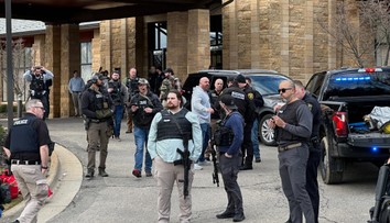 Útočník, ktorý strieľal v synagóge v Michigane, je po smrti. Jeho motív skúmajú vyšetrovatelia