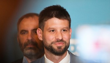Za predsedu PS snem zvolil opätovne Michala Šimečku