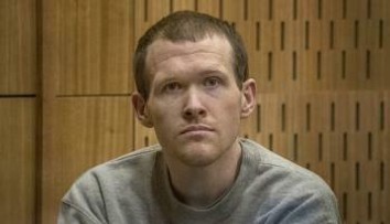 Nemilosrdný vrah z Christchurch, ktorý zabil 51 ľudí, sa prvýkrát pozrel do tvárí pozostalým