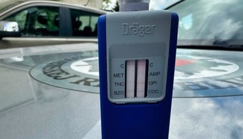 Prezradila ho jazda krížom-krážom. Vodič v Beladiciach mal v sebe hotový kokteil drog