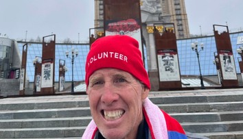 Muža, ktorý so zbraňou sledoval Donalda Trumpa, obvinili z pokusu o atentát