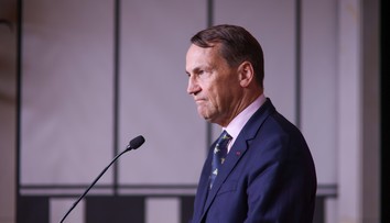 Problém letu Fica do Moskvy ponad Poľsko už neexistuje, tvrdí šéf poľskej diplomacie