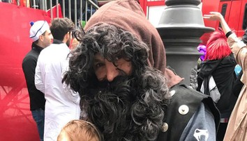 Akčný sexsymbol na nepoznanie: Tento strašiak je fakt on?