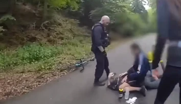 VIDEO: Muž napadol v bratislavskom lese dvoch bežcov. Vytiahol na nich slzotvorný sprej, mal pri sebe nože