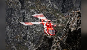„Ponúkol som jej pomoc, ale odmietla.“ O pár minút neskôr videl mladú turistku rútiť sa dolu