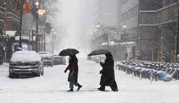 Snehová búrka ochromila USA. Kalamita má už najmenej 10 obetí, bez elektriny sú státisíce domácností