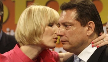 Českého expremiéra opustila manželka. Za nezhodami je údajne jeho prvá žena