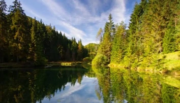 Po tatranských plesách prišiel rovnaký problém aj v Slovenskom raji. Turisti ignorujú zákaz