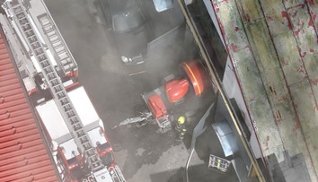 Veľká evakuácia v Bratislave: Požiar v blízkosti ubytovne, utekalo 150 ľudí