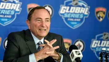 Situácia okolo haly v Taliansku nie je ľahostajná ani komisárovi NHL. Do dejiska hier posiela špecialistov