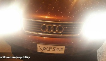 Tvorivosti sa medze nekladú. Auto malo namiesto okna igelit a miesto značky kus papiera