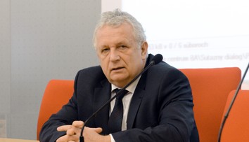 Vo veku 68 rokov zomrel po ťažkej chorobe jeden z najcitovanejších slovenských vedcov