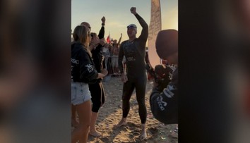 VIDEO: Rekordman Kubkowski sa stal prvým človekom, ktorý preplával Baltské more. Vyšlo mu to na piaty pokus