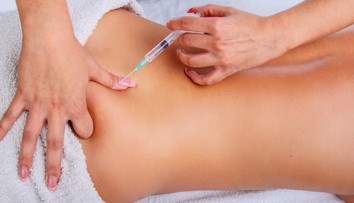 Obľúbený skrášľovací zákrok sa zmenil na nočnú moru. Žena nemôže chodiť ani rozprávať