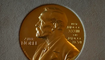 Nobelovu cenu za chémiu získali vedci za výskum týkajúci sa bielkovín