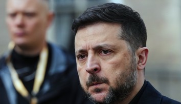 Cesty či muničné sklady. Zelenskyj tvrdí, že Bielorusko pri hraniciach s Ukrajinou buduje vojenskú infraštruktúru