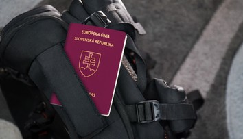 Klientske centrá sú vyťažené, štát lehoty nestíha. Slováci čakajú na pasy dlhšie, ako by mali