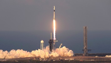 Kozmická loď Crew Dragon úspešne odštartovala svoju misiu na výmenu posádky