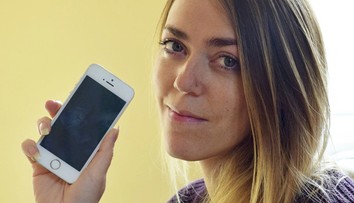 Dostala nový mobil. Zostala v nemom úžase, čo v ňom našla