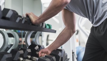 Ak vás po tréningu nič nebolí, neznamená to, že ste cvičili zle. Vedci vysvetľujú, čo naozaj buduje svaly