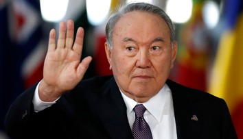 Nazarbajev opustil Kazachstan. V oficiálnych vyhláseniach už neuvádzajú hlavné mesto ako Nur-sultan