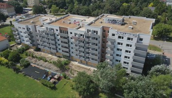 Bytovka Glance House, opradená kauzami, sa predáva. Oklamaní kupci sa k svojim bytom už zrejme nikdy nedostanú