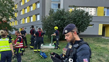 Tlaková skúška potrubia sa skončila tragédiou. Jeden muž zomrel na mieste, druhý v nemocnici bojuje o život