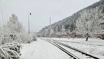 Nečakané sneženie v Ružomberku: Obyvatelia sa ráno zobudili do bielej krajiny, radary nič neukázali