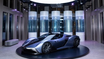 VIDEO+FOTO: Slovensko predstavilo auto na vodík. Vyzerá ako z budúcnosti