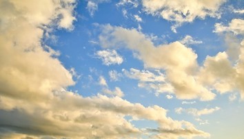 Na Slovensko mieri teplý front. Teploty môžu vystúpiť až na 14 stupňov