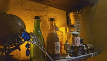 Unikátny bar v Česku inšpirovaný Harry Potterom: Magické drinky, kúzla a autentická atmosféra