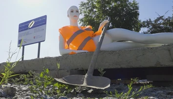 Aj Martin má svojho Čumila. Na most, ktorý roky čaká na opravu, ho dali symbolicky